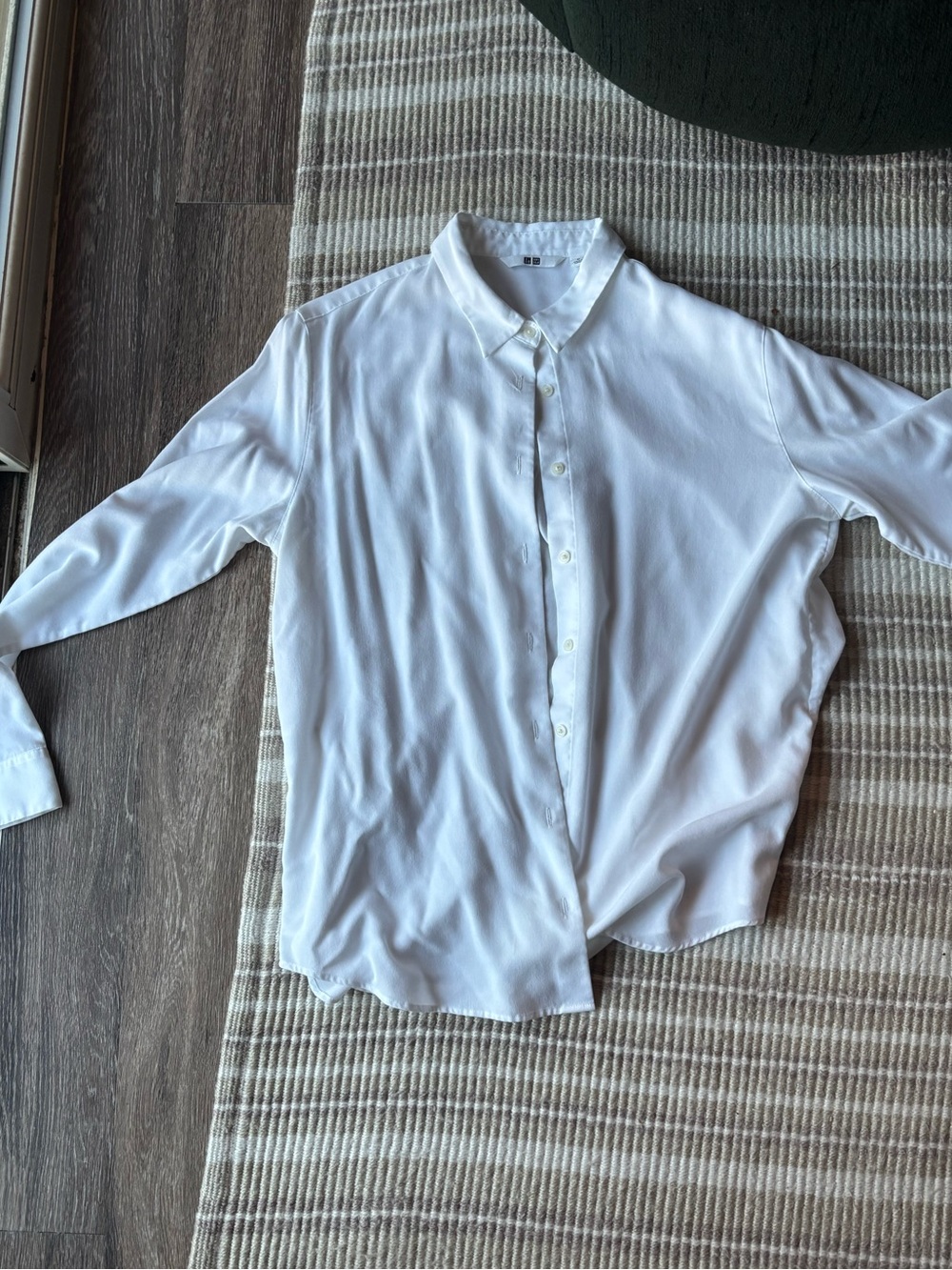Uniqlo White Women's Button-Down Shirt